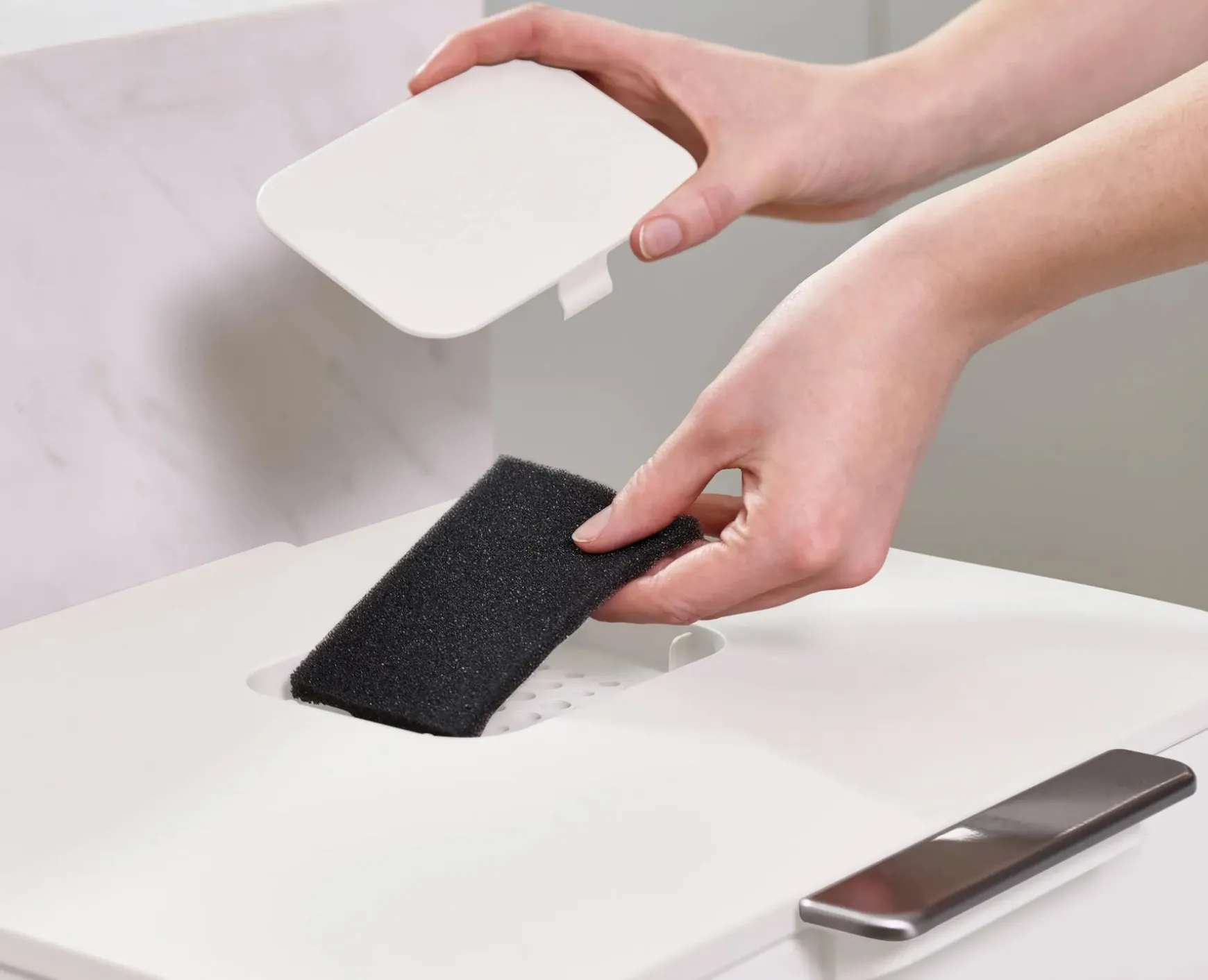 Joseph Joseph Replacement Odor Filters- Trash Bags & Filters