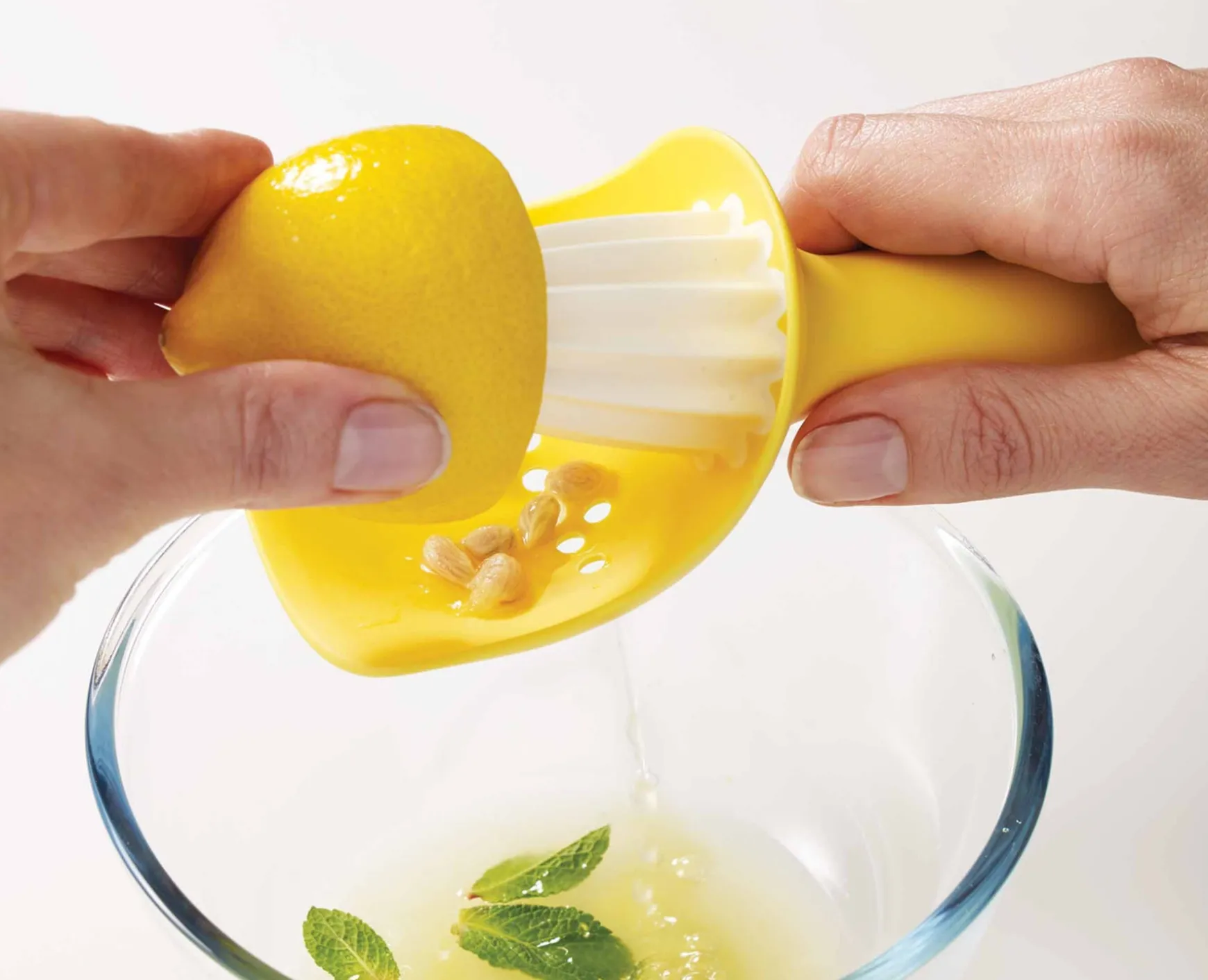 Joseph Joseph Catcher™ Citrus Reamer- Barware