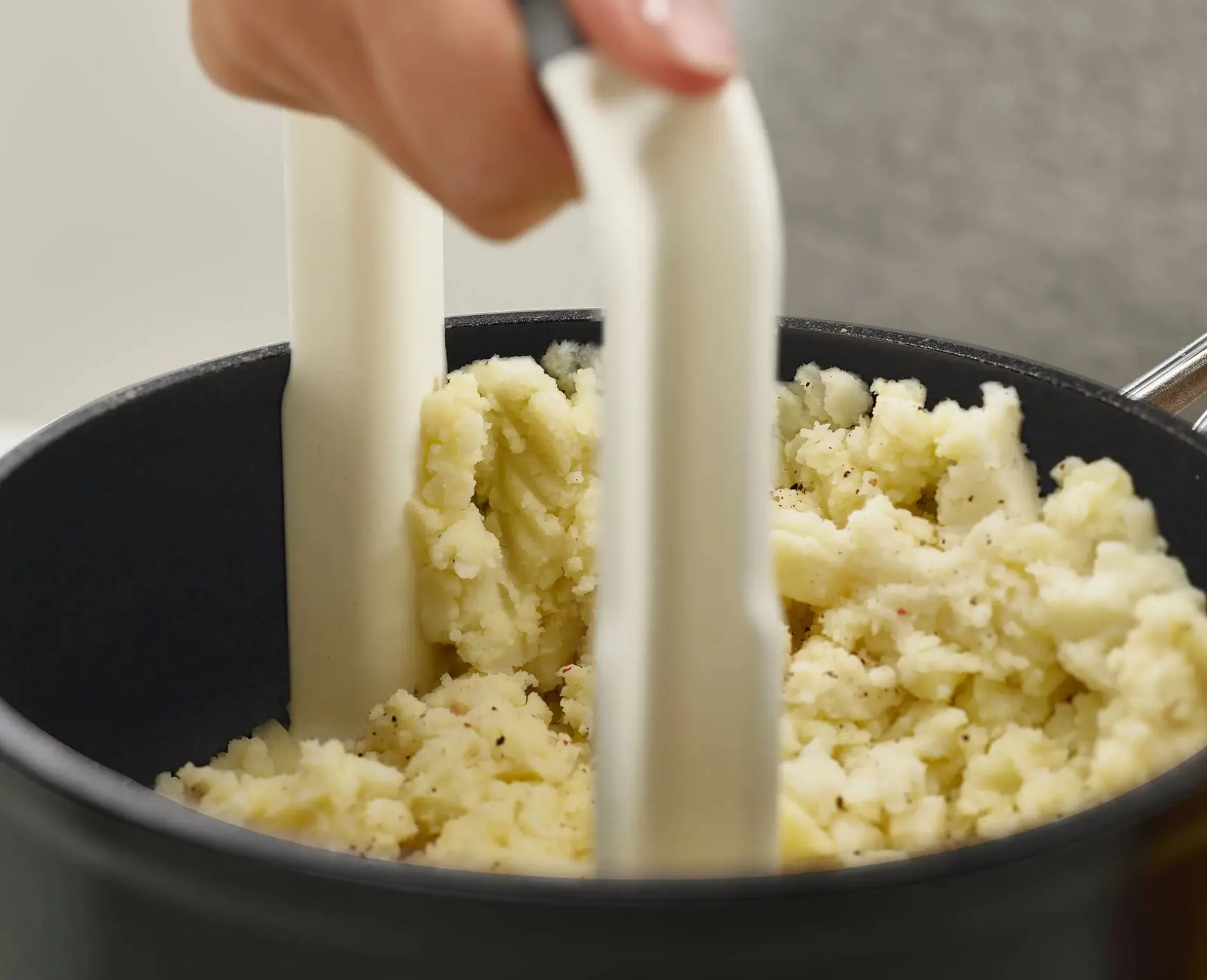 Joseph Joseph Easy-Mash™ Potato Masher- Kitchen Utensils & Gadgets