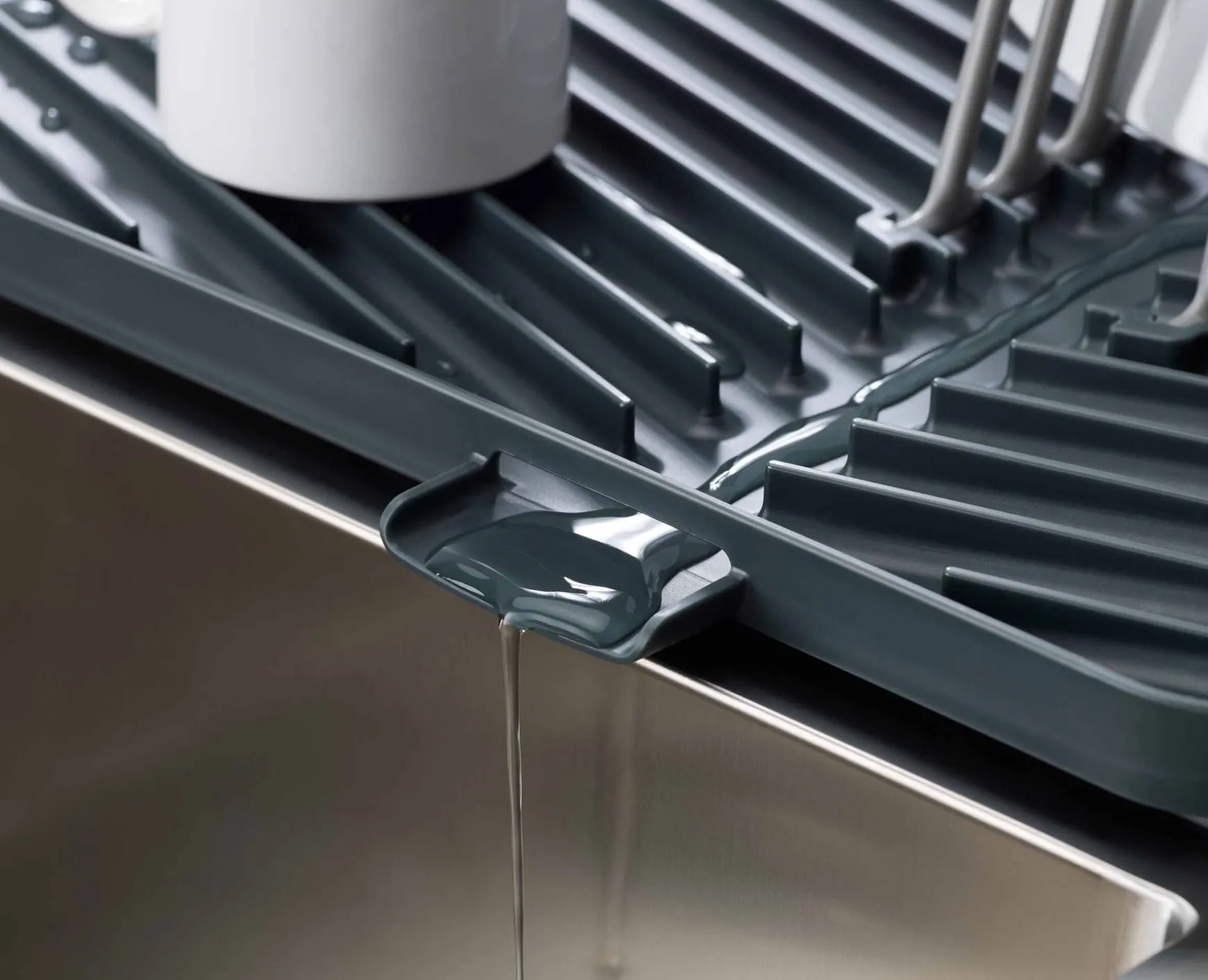 Joseph Joseph Flip-Up™ Draining Board- Dish Racks & Drainers