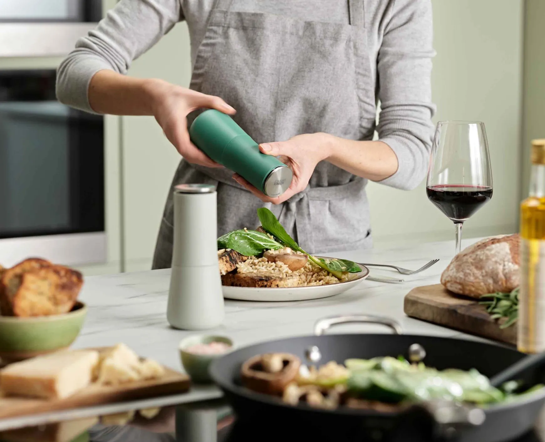 Joseph Joseph Milltop™ Salt & Pepper Mills - Editions- Salt & Pepper Shakers