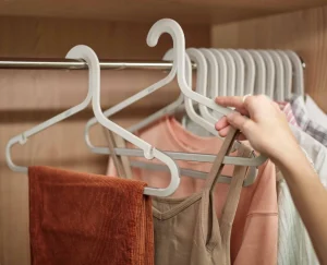 Joseph Joseph Orderly™ Set of 5 Anti-tangle Clothes Hangers- Closet Organization