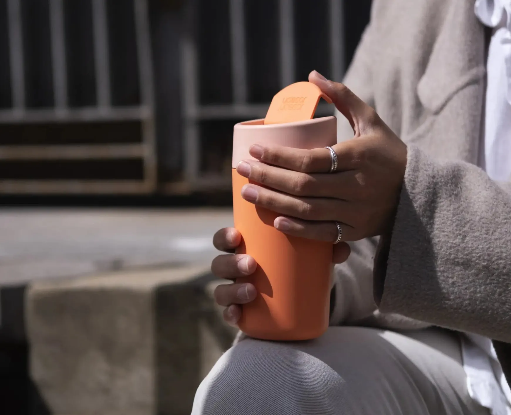 Joseph Joseph Sipp™ Travel Mug Large with Hygienic Lid 454ml- Lunch Boxes & Containers