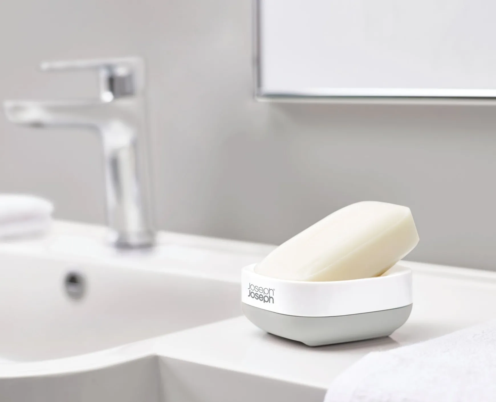 Joseph Joseph Slim™ Compact Soap Dish- Soap Dishes & Dispensers