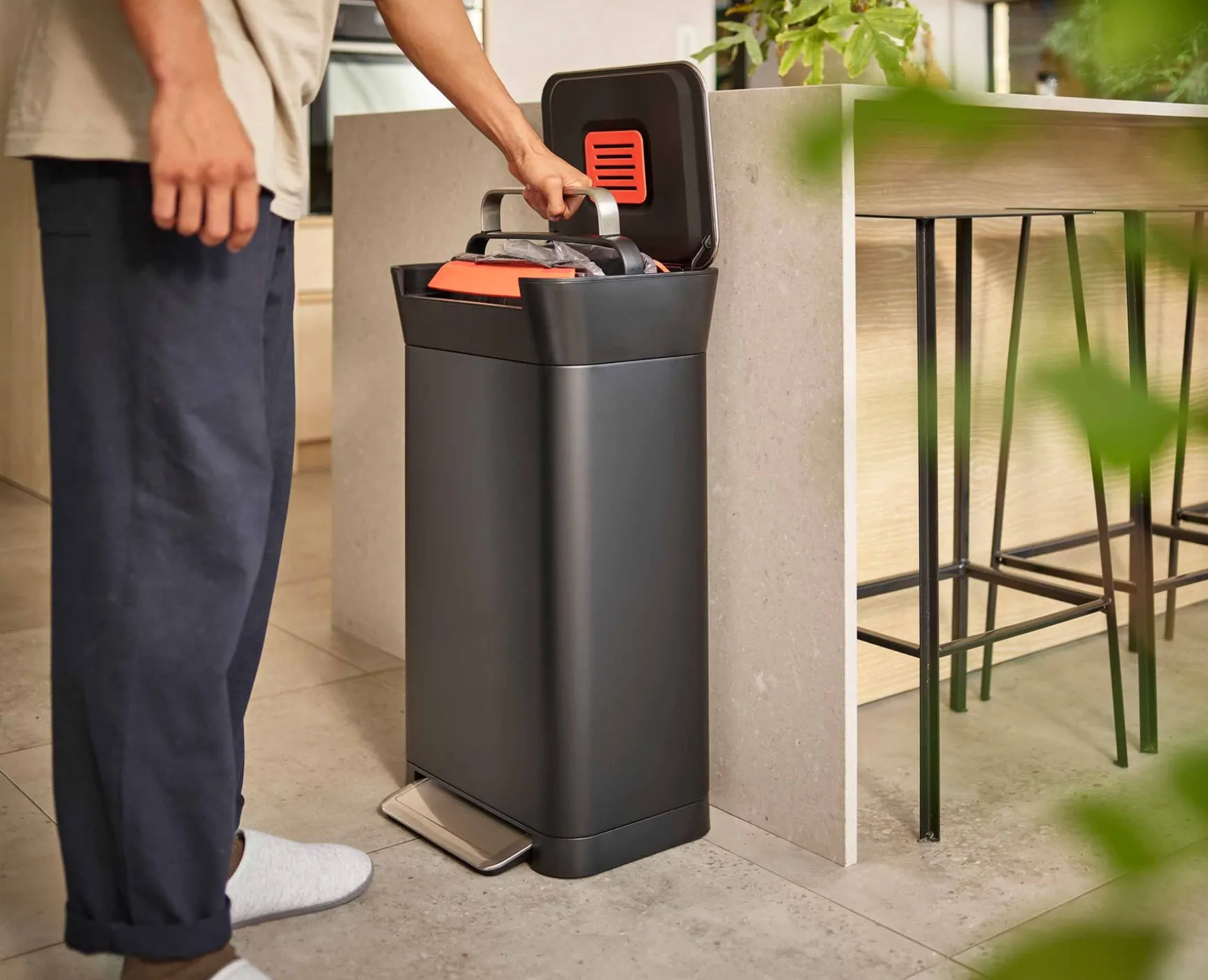 Joseph Joseph Titan 30L Trash Compactor Starter Set- Trash Cans