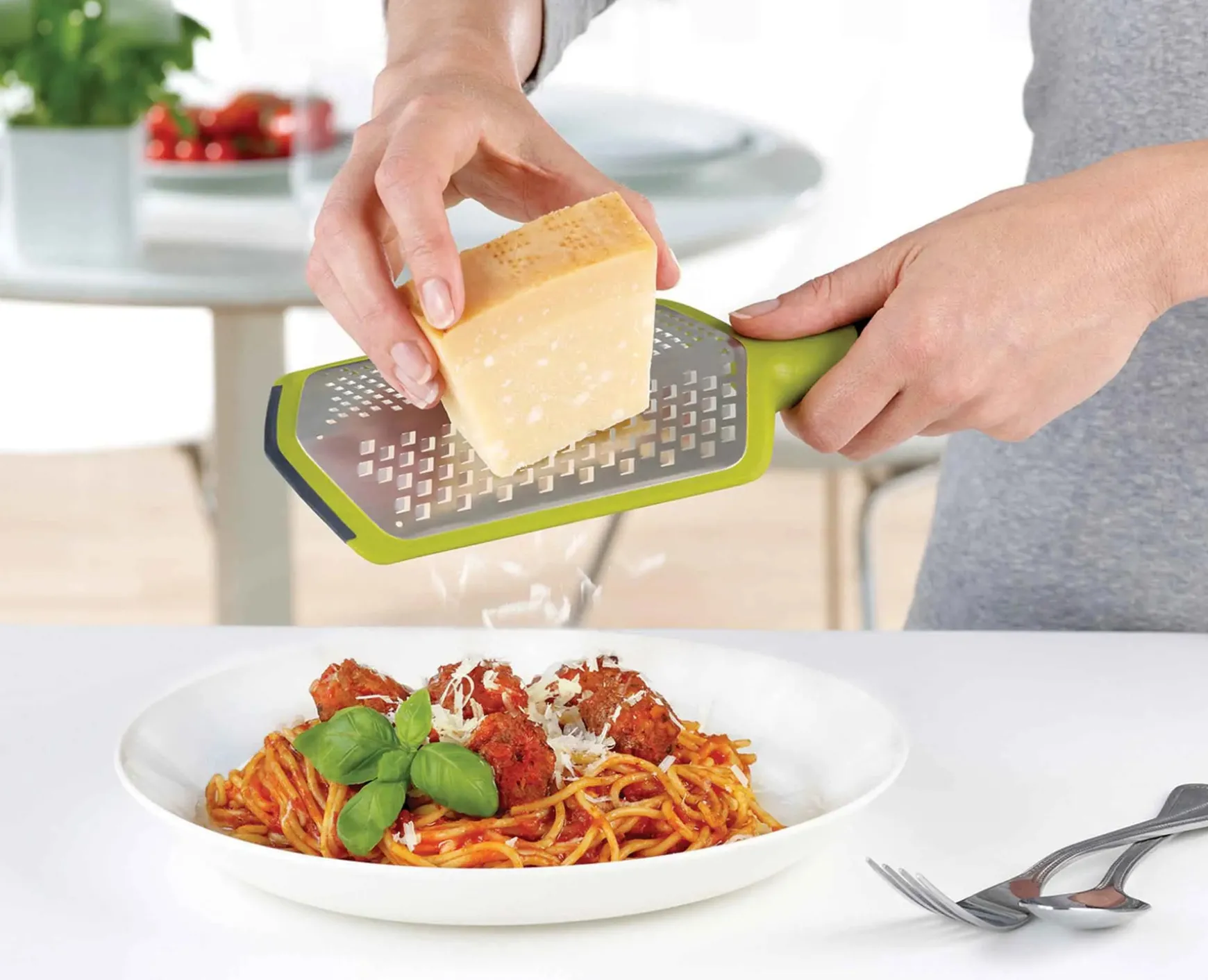 Joseph Joseph Twist Grater™- Graters & Zesters